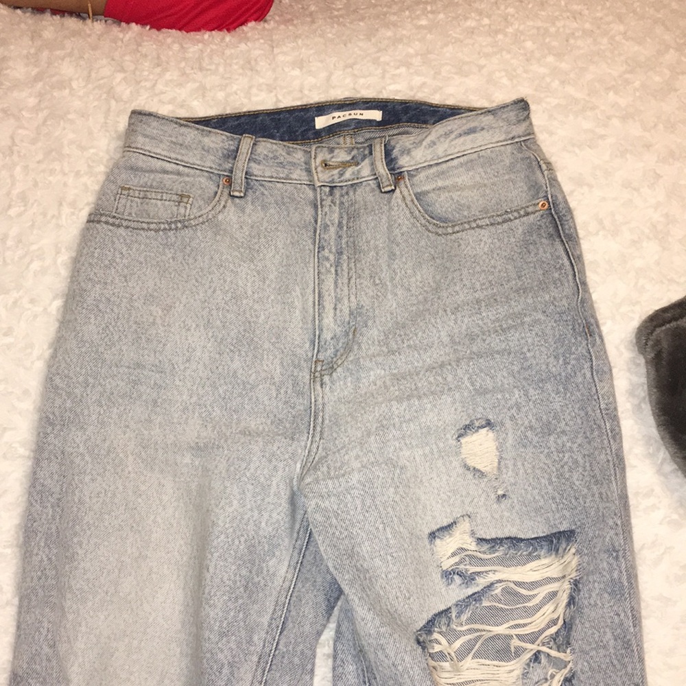Packing boyfriend jeans